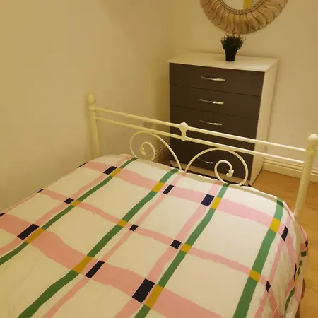 Lovely Spacious Room Near Train Station And University Dallington  Exterior photo