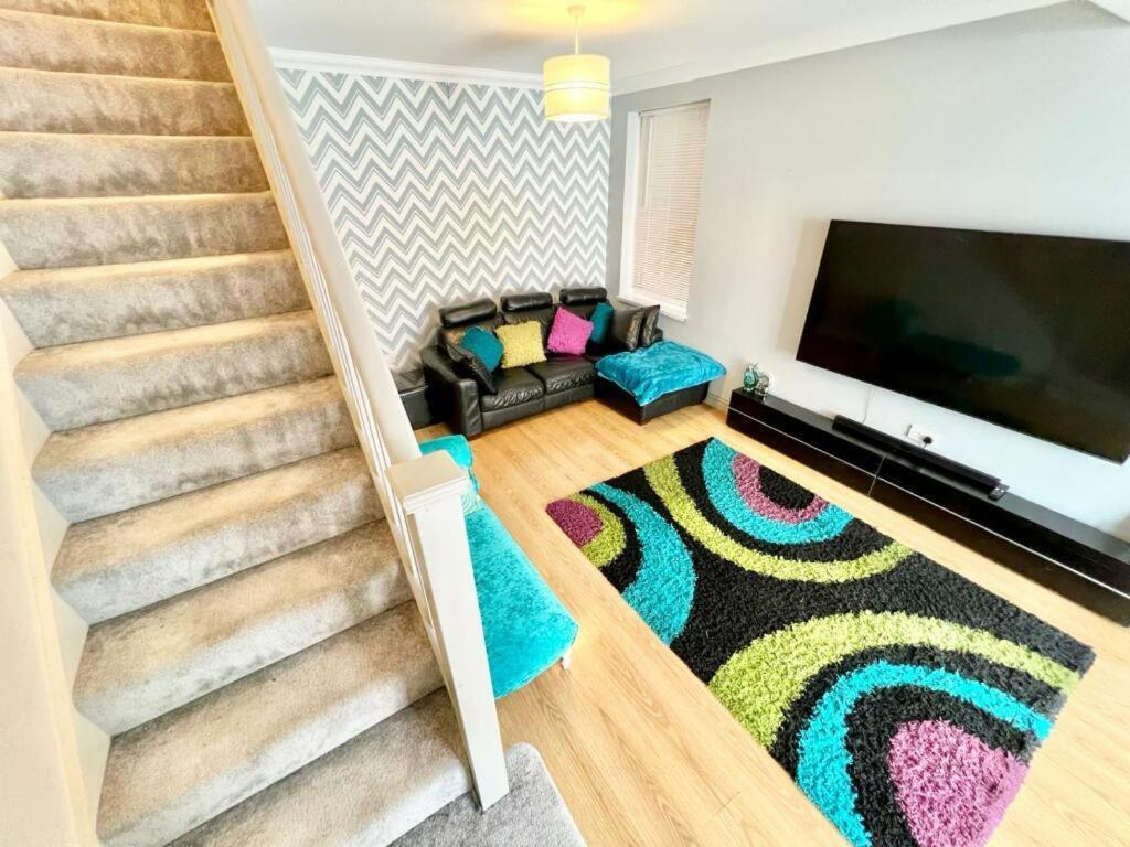 Homestay Lovely Spacious Near Train Station And *