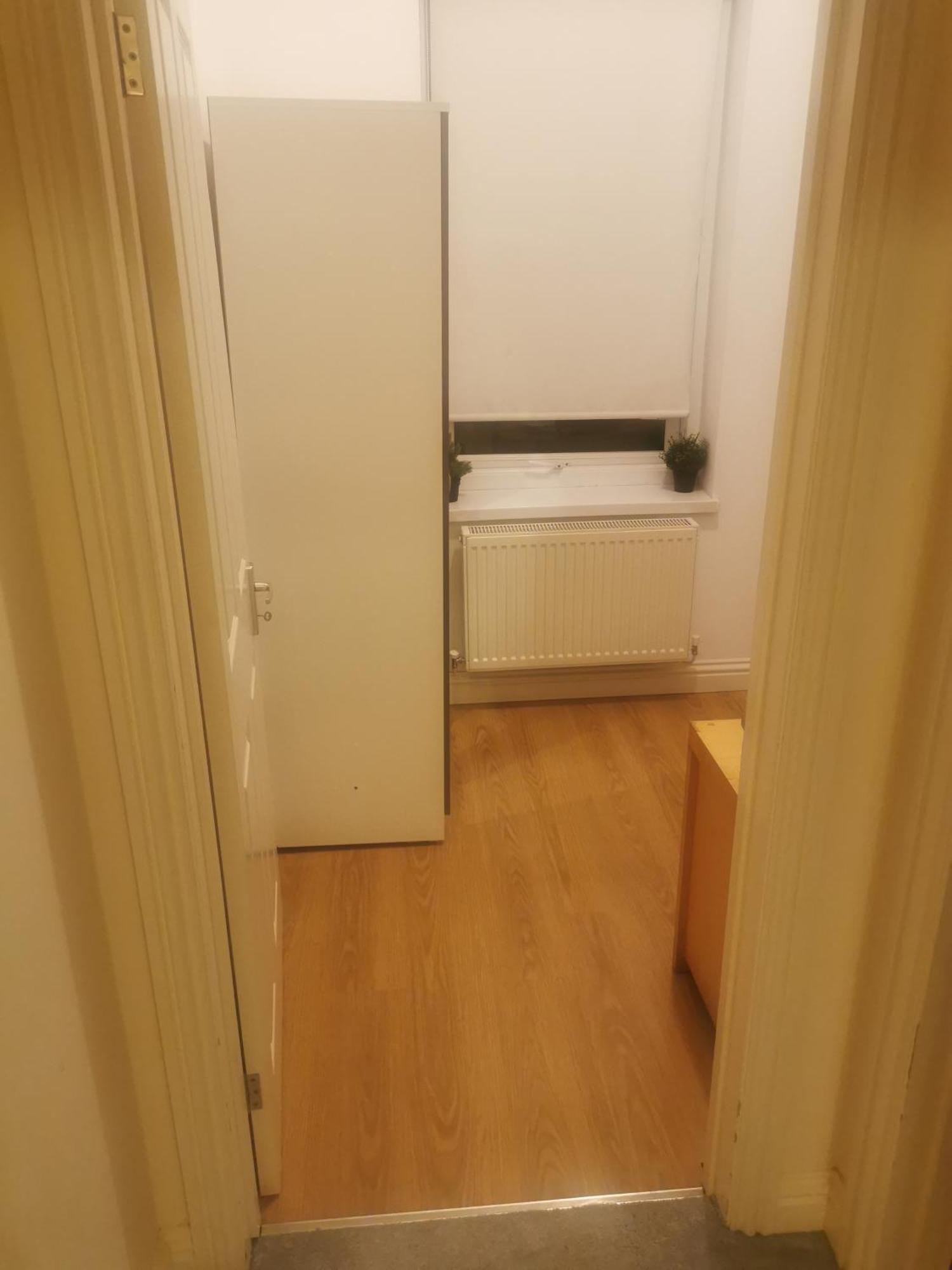 Lovely Spacious Near Train Station And Homestay